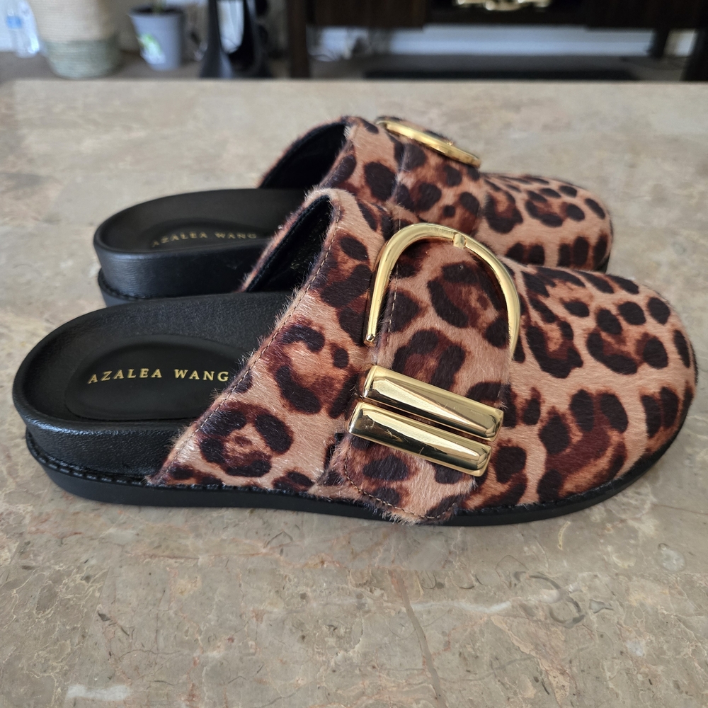 Azalea Wang Archibald Leopard Print Clog.   Women's  Size 6.5